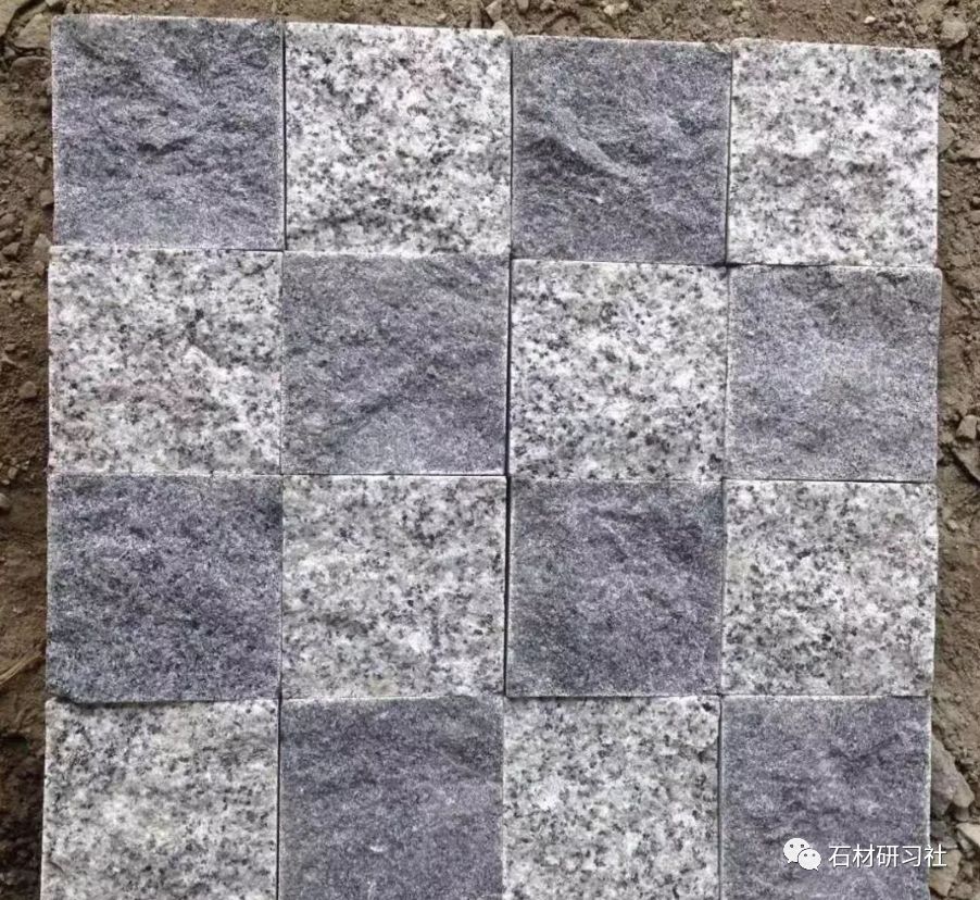 庭院鋪裝選材指南 冰裂紋與馬蹄石的深度對(duì)比